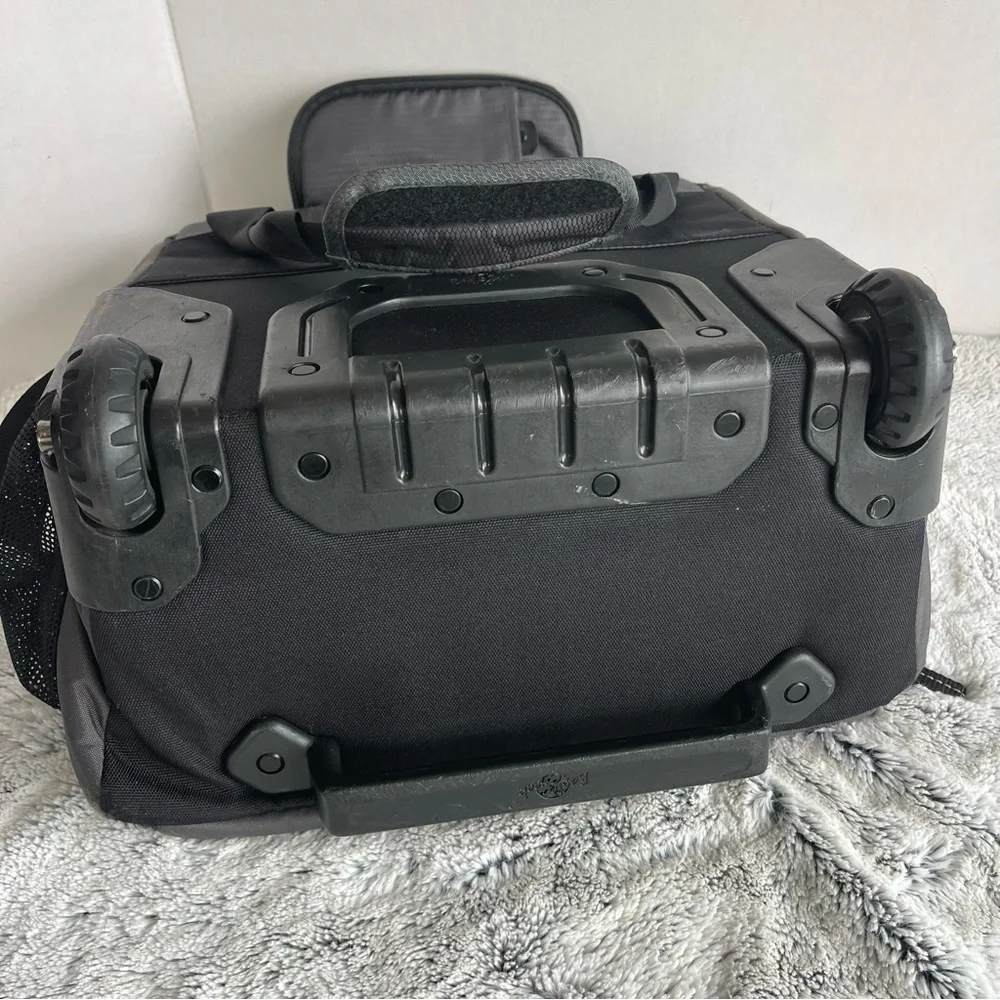 Eagle Creek Rolling Carry-On Bag with Telescoping Handle